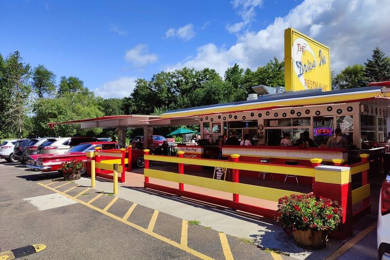 This Is One of the Last Authentic Drive-Ins in Minnesota Where Carhops Still Bring Burgers to Your Window