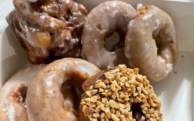 Locals Line Up For The Famous Applesauce Donut At This Old-School Oklahoma Bakery