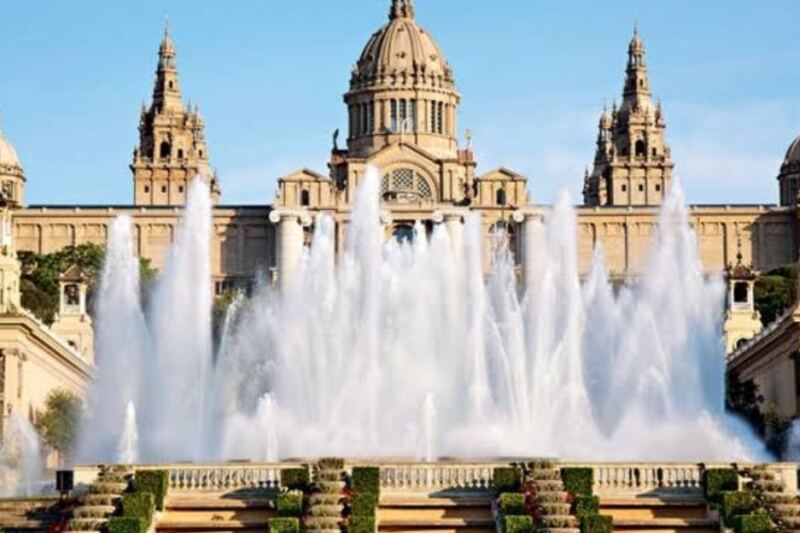 15 Breathtaking Fountains That Turn Water Into a Work of Art
