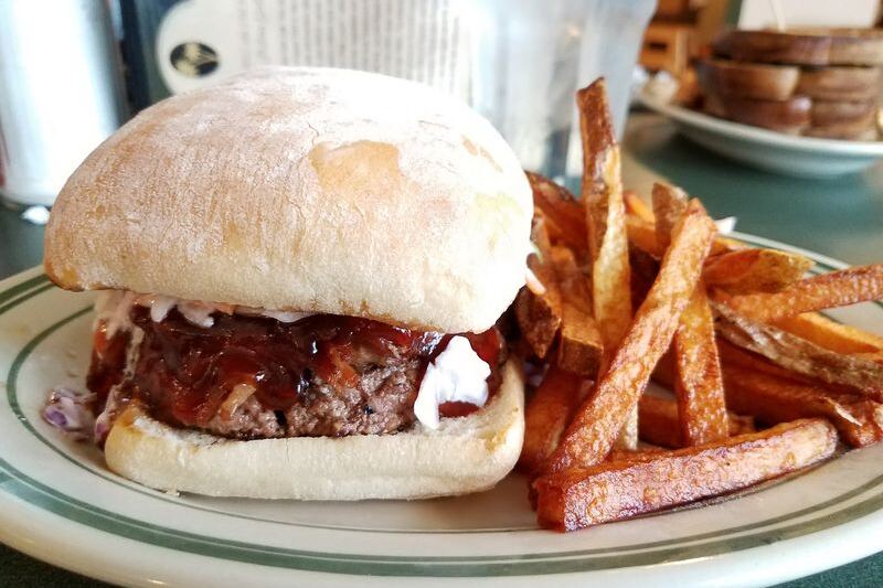 12 Small-Town Illinois Restaurants That Prove The Best Meals Happen Far From Chicago