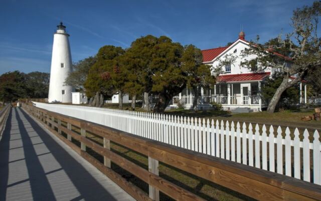This Tiny North Carolina Island Village Has More Cats Than Cars, Plus an 1823 Lighthouse