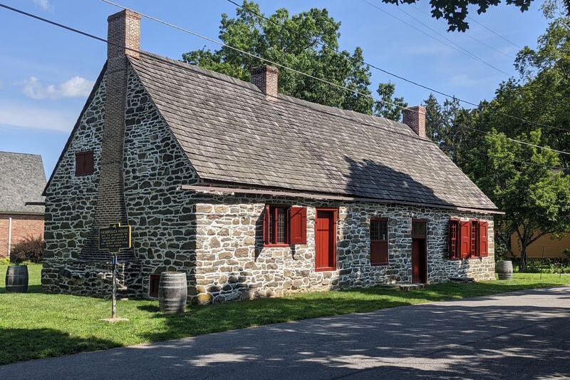 This Free-to-Stroll New York Street Is Older Than the State, Lined With 1700s Stone Houses
