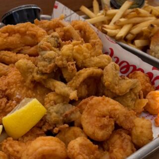 This Old-School Massachusetts Riverfront Shack Fries Clams Right Next to Its Own Fish Market