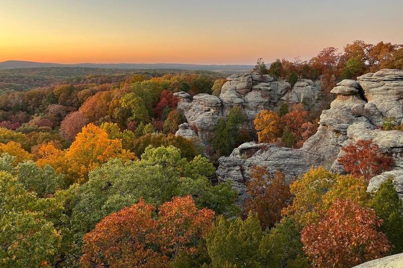 12 Illinois Destinations That Make A Perfect Crisp Fall Weekend Away