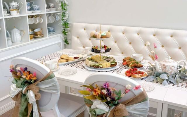 This Orlando Tea Room Serves Scones So British You’ll Forget You’re in Florida
