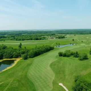 This Iowa Resort Spreads Across 880 Acres Along Rathbun Lake