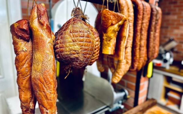 Welcome to New Jersey’s “Little Poland,” Where a Market Turns Heritage Into Lunch