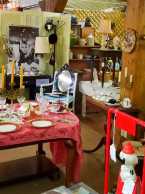 You Can Wander Through 50+ Dealers at Helena’s Largest Antique Mall