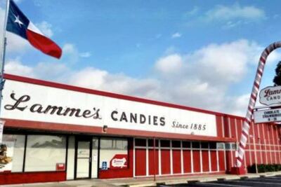 Rocky Mountain Chocolate Isn’t the Draw Here: Lammes Candies in Austin Still Hand-Dips Its Famous Texas Chewie Pecan Pralines