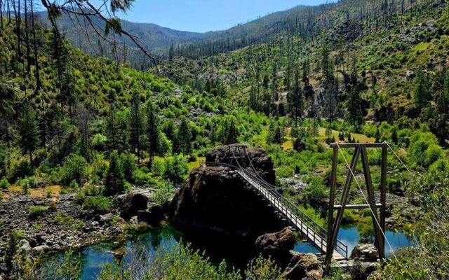 The 7 Secret Oregon Swimming Holes Locals Would Rather Mislead You Than Share