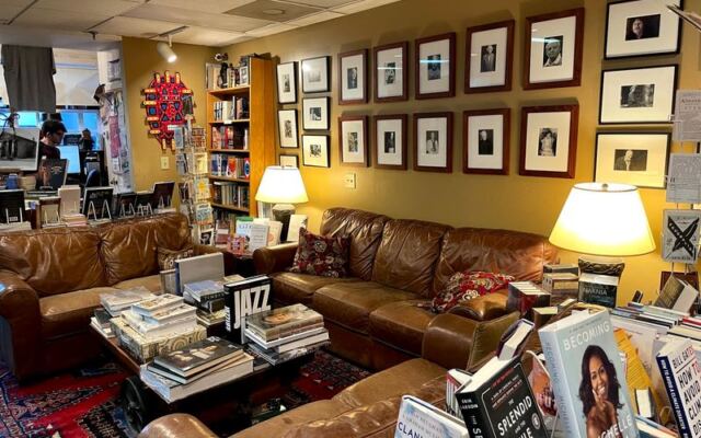 This Tennessee Bookstore Is So Cozy You’ll Lose a Whole Afternoon Between the Shelves