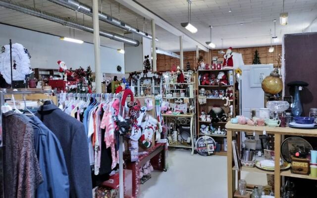 Vintage Pyrex Meets Local Handmade Goods Inside This Easy-to-Miss Small-Town Oklahoma Shop Treasure Hunters Drive Out For