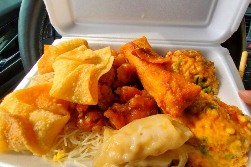 This Michigan UP Buffet Serves Sushi, Crab Rangoon, and Mongolian BBQ