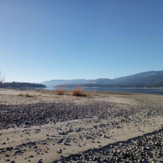 Boaters and Swimmers Love This Washington Reservoir, and When the Water Drops, It Uncovers Wide Shoreline to Explore