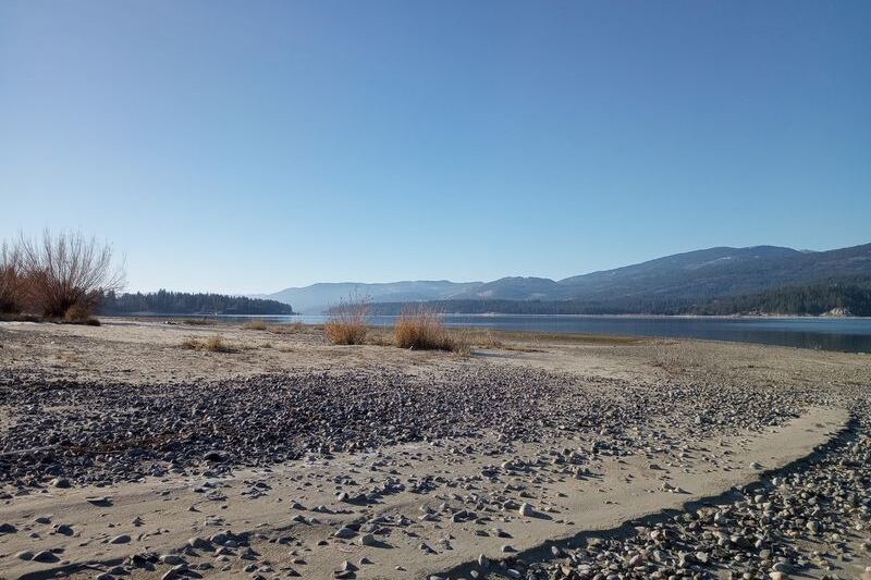 Boaters and Swimmers Love This Washington Reservoir, and When the Water Drops, It Uncovers Wide Shoreline to Explore