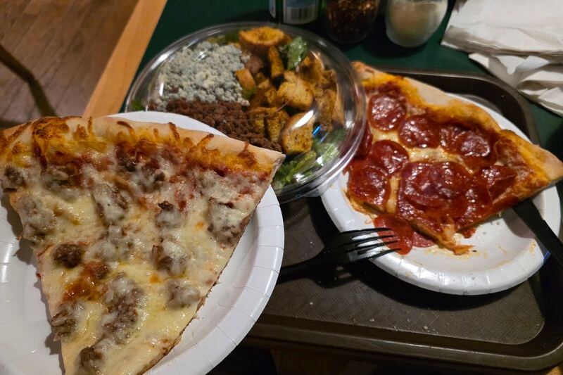 This Legendary Minnesota Pizza Spot Has Been Drawing Loyal Crowds for Decades With Pies Locals Swear By