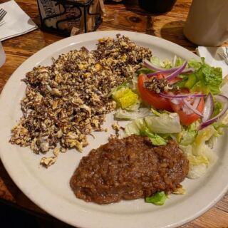This Lively Illinois Mexican Spot Draws Early Crowds For Handmade Breakfast Plates