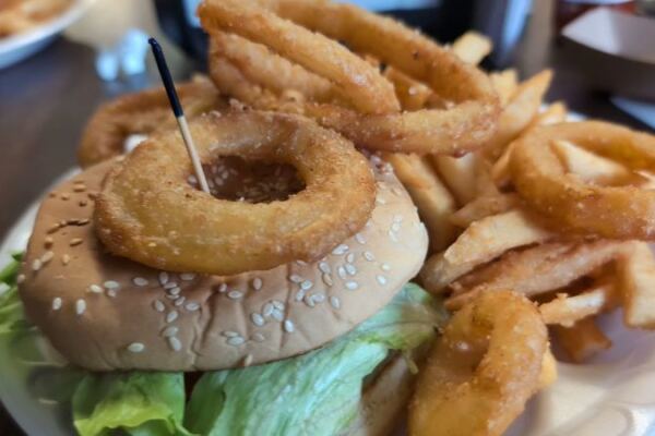 9 South Carolina Pimento Cheese Burgers Worth Driving Across the County For