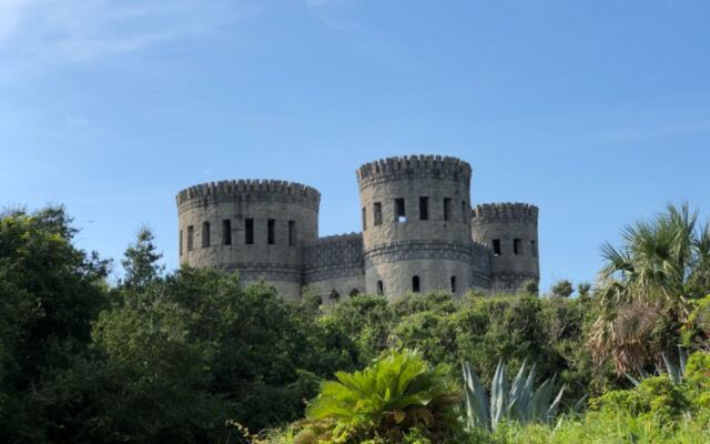 Most Drivers Never Notice the Real Castle Hiding in the Woods Near St. Augustine, Florida