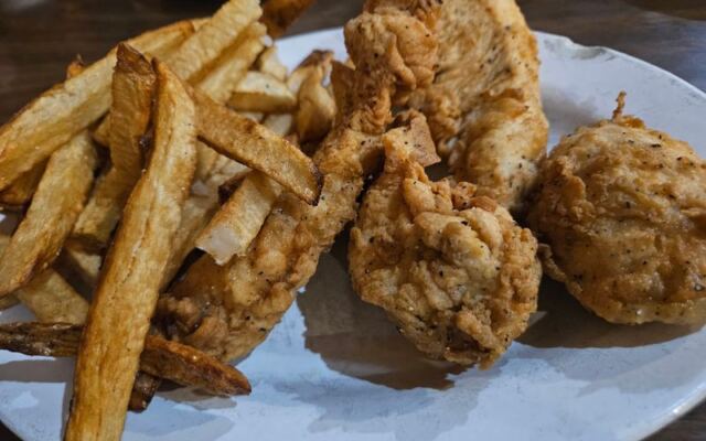 When Locals Near Sallisaw, Oklahoma Want Catfish, They Head to This Cozy Little Cash-Only Spot