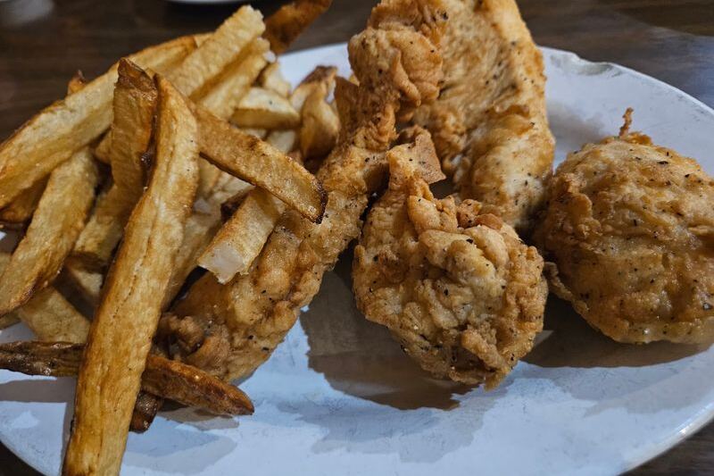 When Locals Near Sallisaw, Oklahoma Want Catfish, They Head to This Cozy Little Cash-Only Spot