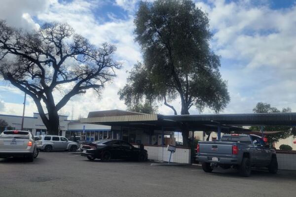 This Decades-Old Carhop Drive-In in California Still Brings the Burgers Right to Your Car