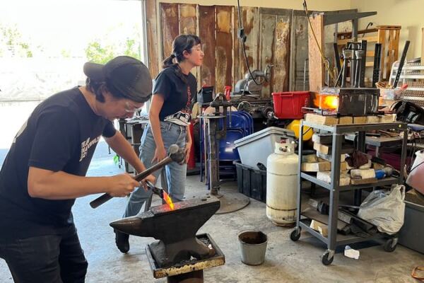 First-Timers Forge a Knife They Take Home at This Small-Class Blacksmith Shop in Marion County, Oregon