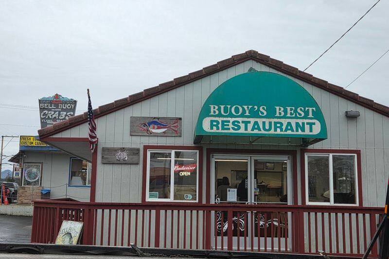 Locals Line Up at This Humble Seaside, Oregon Shack for Fried-to-Order Halibut and Oysters