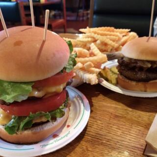 This Old-School Minnesota Burger Stand Piles On Fries So Big the Whole Table Shares