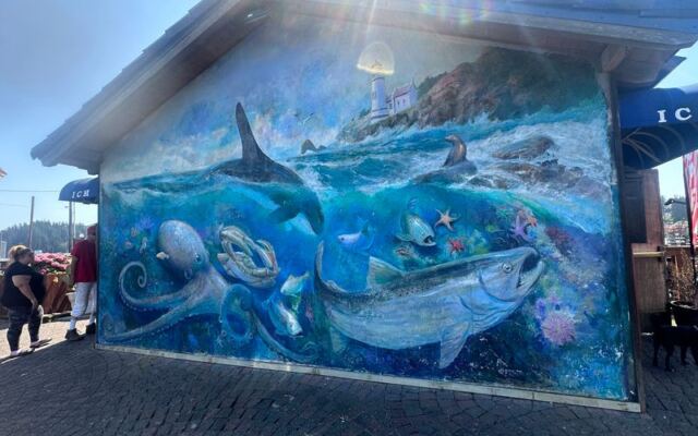 Oregonians Plan Whole Days Around This All-You-Can-Eat Seafood Feast on the Coast