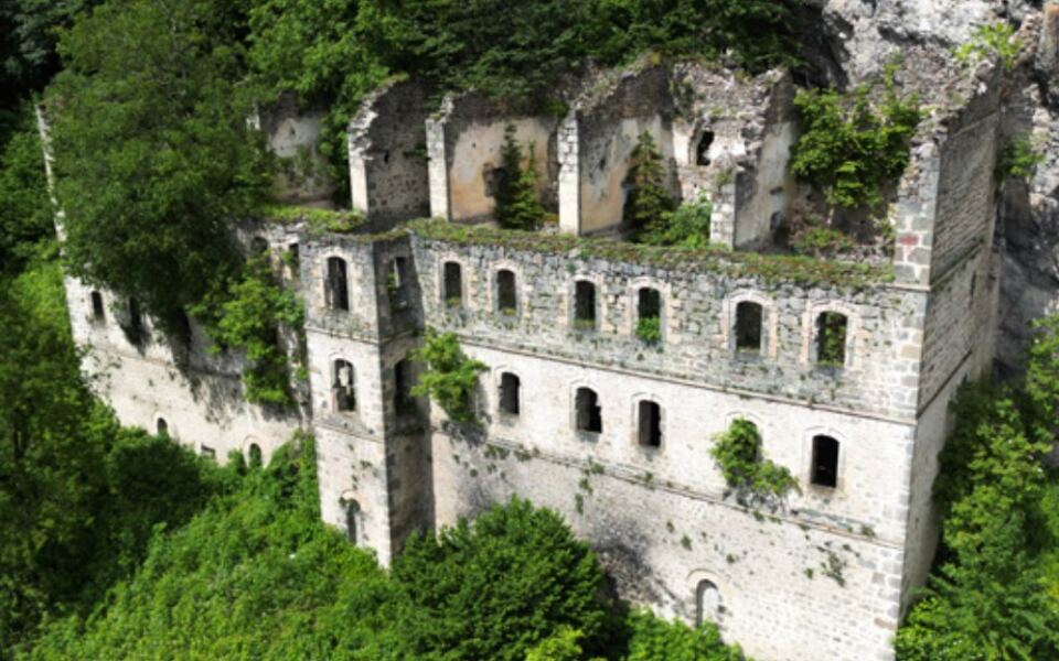 This Turkish Monastery Has Been Hidden in the Mountains for More Than 1,700 Years