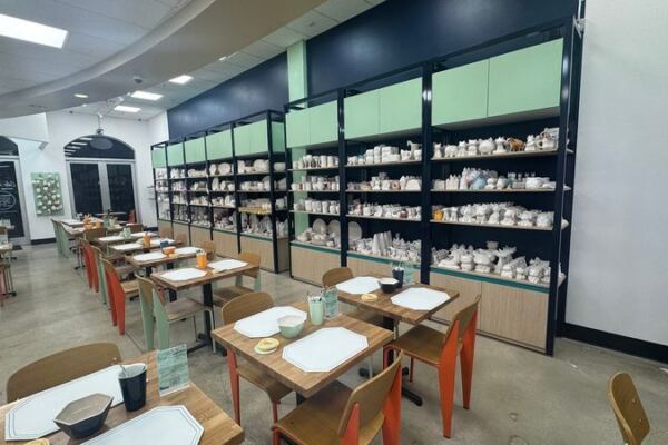 You’ll Paint Your Own Pottery and Sip Cocoa at This Cozy Studio in Winter Park, Florida