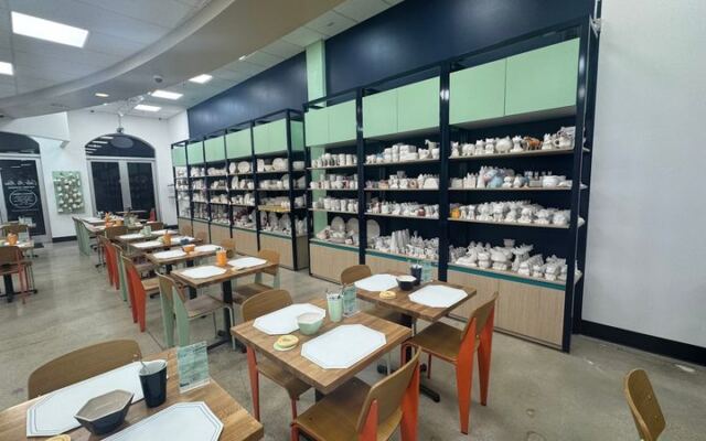 You’ll Paint Your Own Pottery and Sip Cocoa at This Cozy Studio in Winter Park, Florida