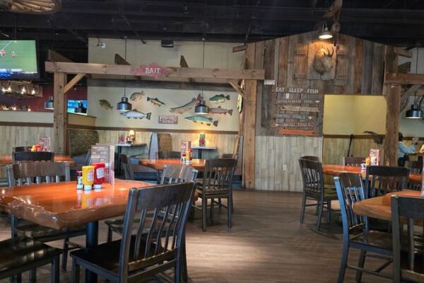 This Cabin-Style Tennessee Bar & Grill Is A Smoky Mountain Favorite For Fried Chicken, Ribs And Hearty Comfort Food