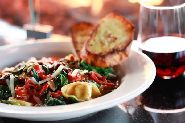 11 Italian Restaurants In The Chicago Suburbs Where The Pasta Tastes Like Someone Cared