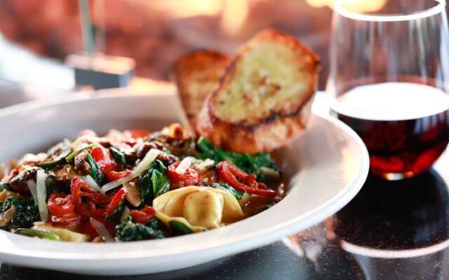 11 Italian Restaurants In The Chicago Suburbs Where The Pasta Tastes Like Someone Cared