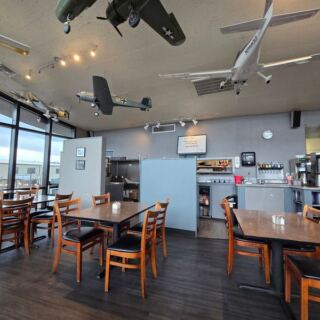 This Oregon Airport Cafe Serves Hearty Breakfasts While Small Planes Touch Down Right Outside Your Window