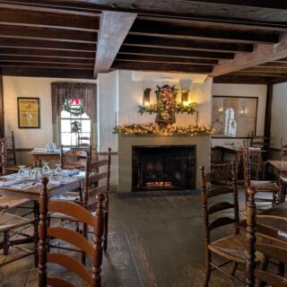 This Massachusetts Tavern Fed George Washington, and You Can Still Eat Dinner in Its Centuries-Old Rooms