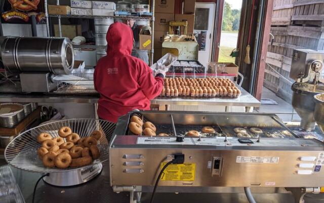 Freshly Fried Apple Cider Doughnuts Are the Reason to Stop at Windy Hill Orchard & Cidery in York, South Carolina