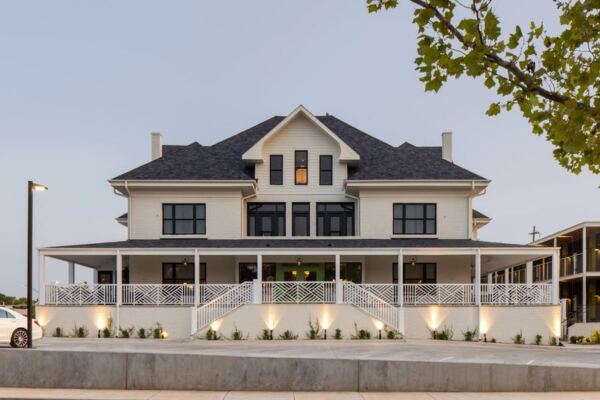 This 1912 Oklahoma City Mansion Hides a Brunch Spot, Porch Seating, and Lavender Lemonade