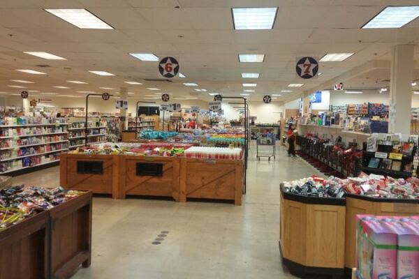 At This Family-Run Arizona Grocery, Name-Brand Goldfish Packs Ring Up for a Dime and Tortillas for a Quarter