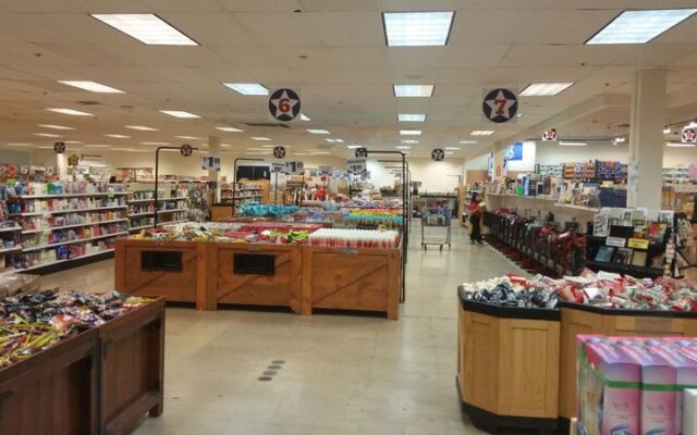 At This Family-Run Arizona Grocery, Name-Brand Goldfish Packs Ring Up for a Dime and Tortillas for a Quarter