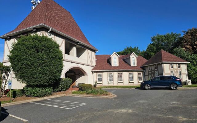 This Pineville Restaurant Serves German Food So Good You’ll Swear You Crossed the Atlantic for Dinner
