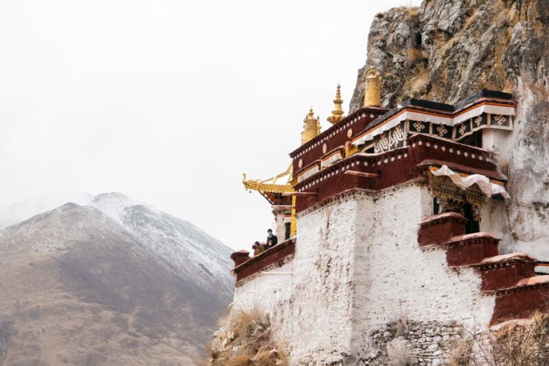 At 14,000 Feet Above Sea Level, Drak Yerpa Holds Some of Tibet’s Most Sacred Caves