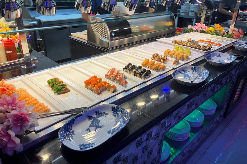 This South Carolina Buffet Serves Up Endless Crab Legs at Dinner and Handcrafted Sushi Without Draining Your Wallet