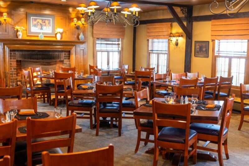 13 Restaurants Where Thanksgiving Dinner Is Served Buffet-Style