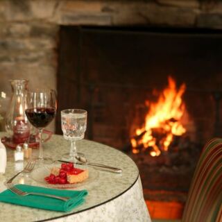 This Tennessee Mountain Inn Serves Country Dinners on a Porch Overlooking the Smokies