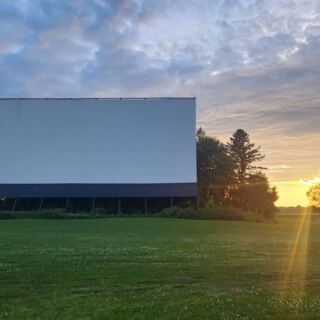 Litchfield’s Starlite Drive-In Is One Of Minnesota’s Few Remaining Outdoor Movie Theaters