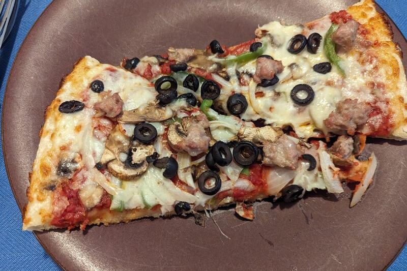 These 8 Tiny Oregon Pizza Shops Have Locals Swearing They Serve the Best Slice Around