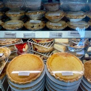 Craving Something Sweet on a Hill Country Drive? These 9 Texas Peach Stands and Bakeries Deliver Fresh Sweet Treats